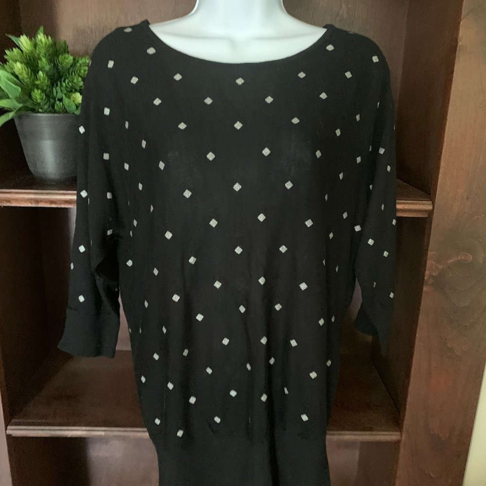 White House Black Market Black 3/4 Sleeve Sweater